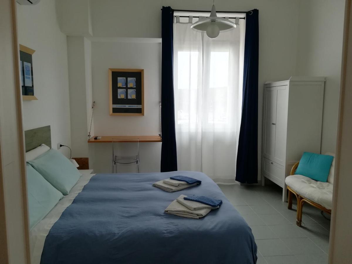 Domo Sul Porto Bed and Breakfast Stintino Exteriör bild